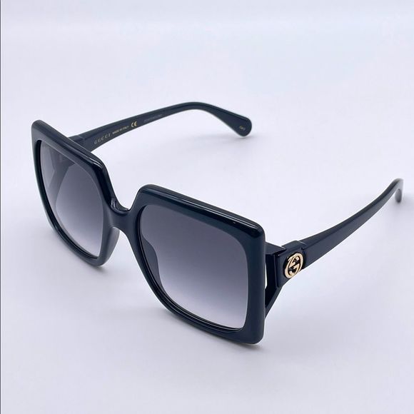 Gucci Accessories - BRAND NEW GUCCI GG0876S 001 Black/Grey Women Sunglasses